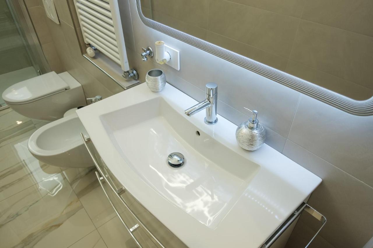 Apartamento Zeus-08: Splendido Monolocale, Zona San Siro *